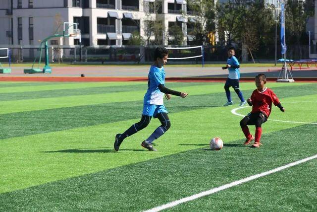 欧协联-吉乌帽子戏法霍尔破门 切尔西5-1胜